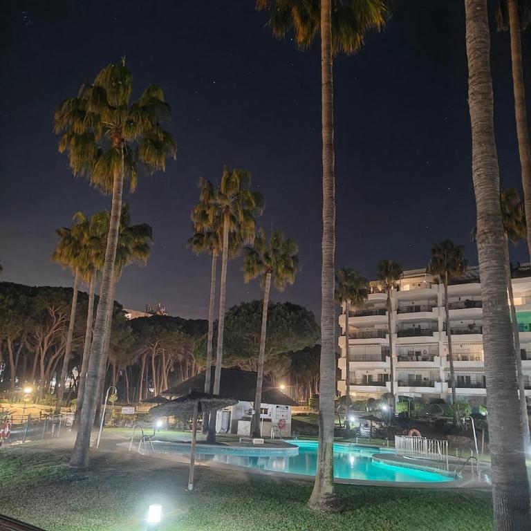 Modern Beachfront 1BR Apartment Calahonda - Apartamento de 1 dormitorio - 40