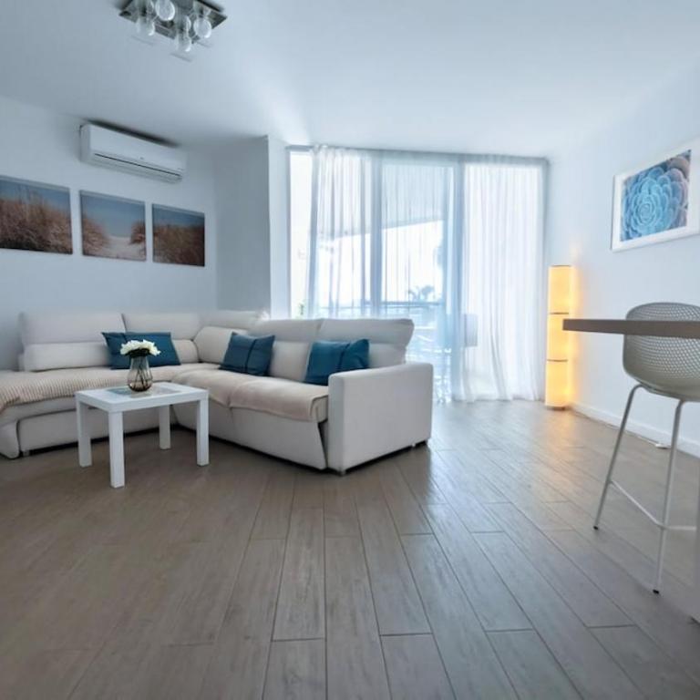 Modern Beachfront 1BR Apartment Calahonda - Apartamento de 1 dormitorio - 43