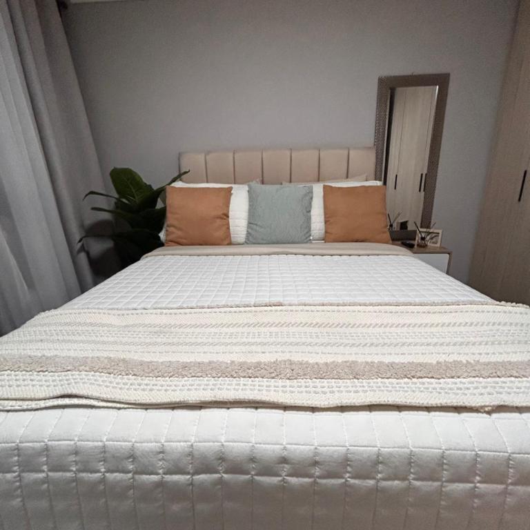 DEPARTAMENTO MODERNO Y COMODO CERCA A MOVISTAR ARENA Y FANTASILANDIA - One-Bedroom Apartment - 1