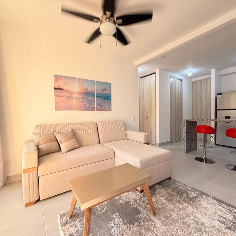 Escape to Serena del Mar Pool, Gym, and AC - Two-Bedroom Apartment - 29