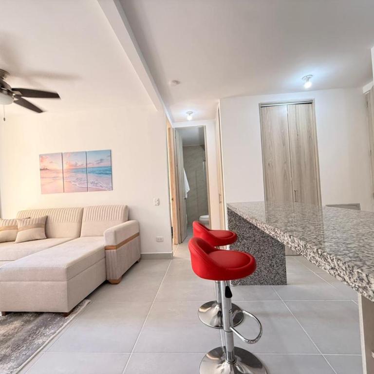Escape to Serena del Mar Pool, Gym, and AC - Two-Bedroom Apartment - 19