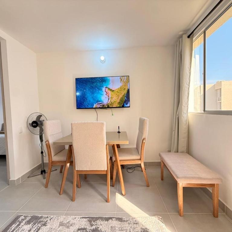 Escape to Serena del Mar Pool, Gym, and AC - Two-Bedroom Apartment - 28