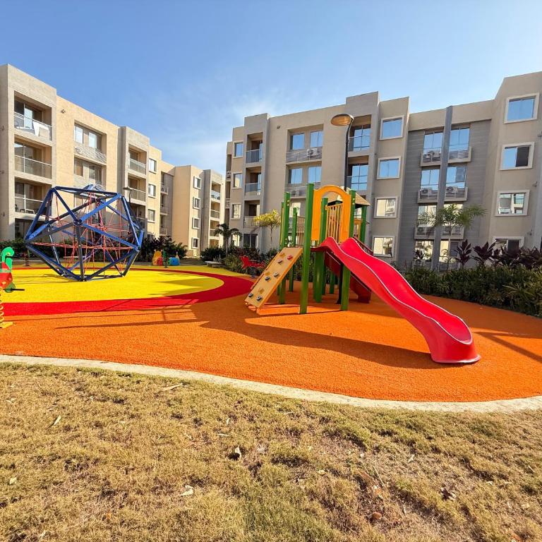 Escape to Serena del Mar Pool, Gym, and AC - Two-Bedroom Apartment - 40