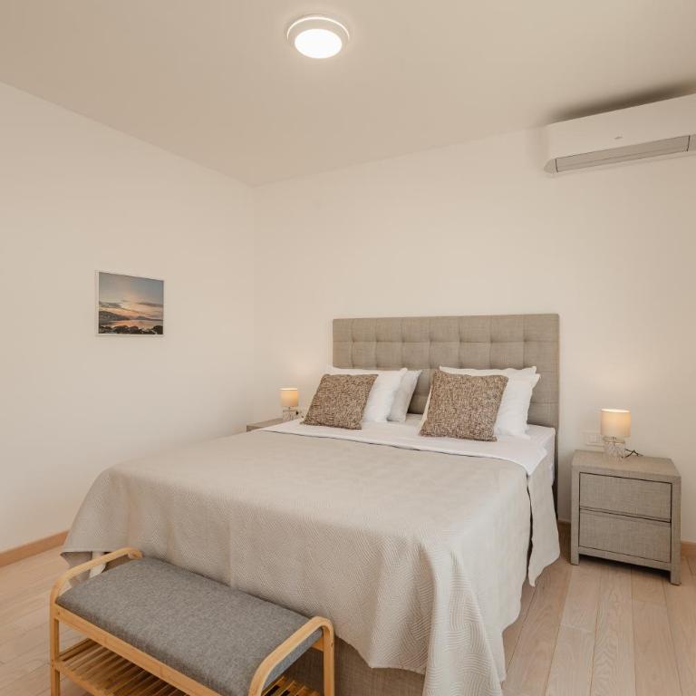 River side apartment B17 - One-Bedroom Apartment - 16