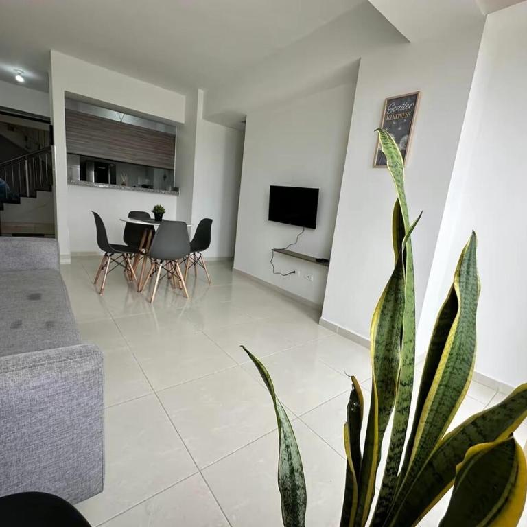 Beautiful apartment - Three-Bedroom Apartment - 1
