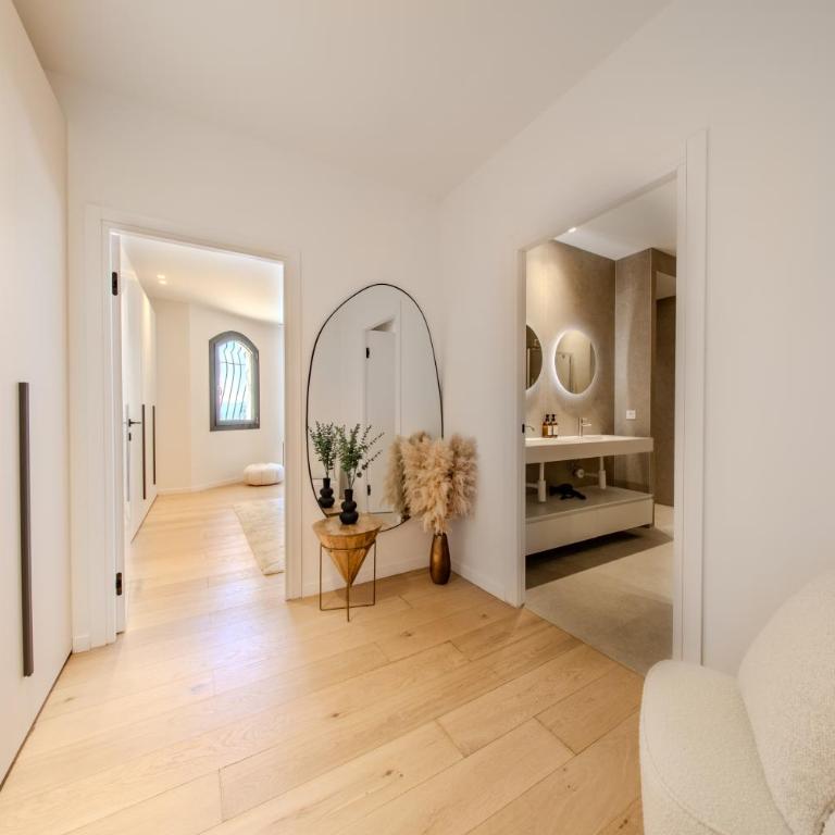 Panoramic-View Villa, 5 En-Suites, Pool, Sleeps 10 - Villa - 38