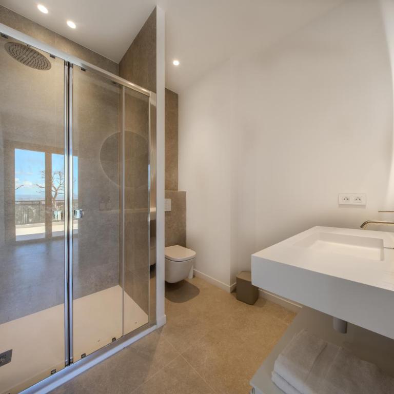 Panoramic-View Villa, 5 En-Suites, Pool, Sleeps 10 - Villa - 24