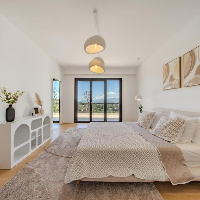 Panoramic-View Villa, 5 En-Suites, Pool, Sleeps 10 - Villa - 20
