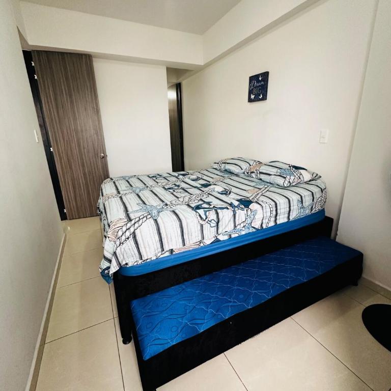 Beautiful apartment - Three-Bedroom Apartment - 13