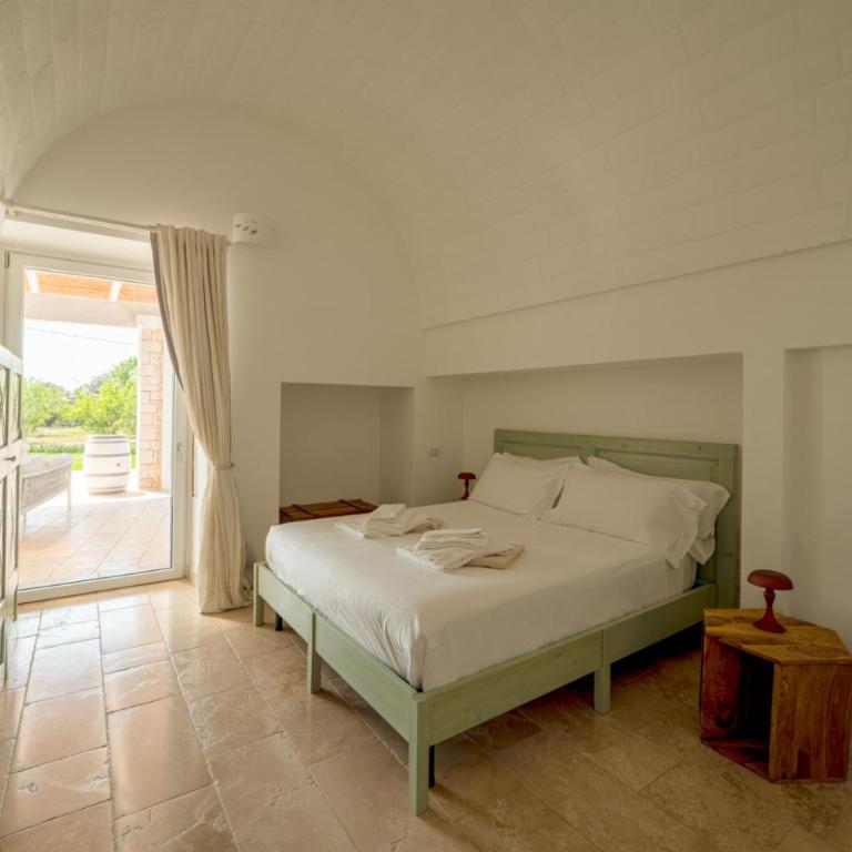 Trullo Vignaiolo with Private Pool in Ostuni - Three-Bedroom Apartment - 50