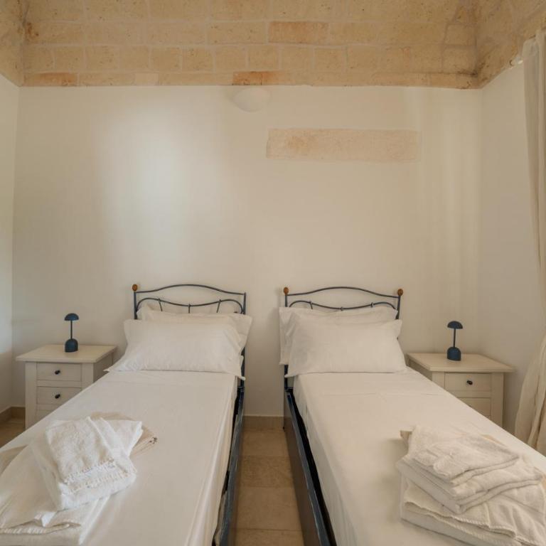 Trullo Vignaiolo with Private Pool in Ostuni - Three-Bedroom Apartment - 56
