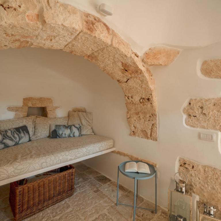 Trullo Vignaiolo with Private Pool in Ostuni - Three-Bedroom Apartment - 68