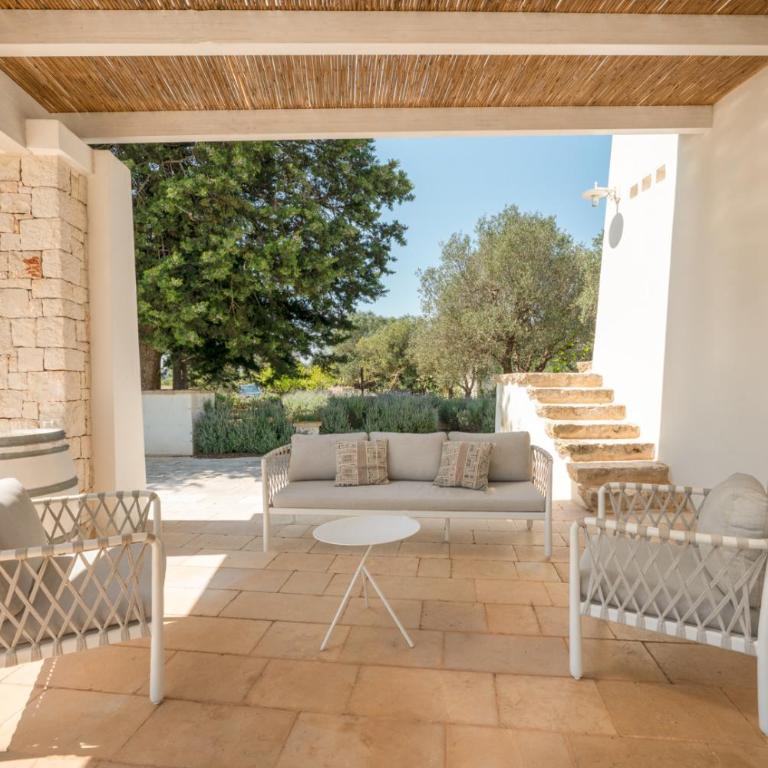 Trullo Vignaiolo with Private Pool in Ostuni - Three-Bedroom Apartment - 85