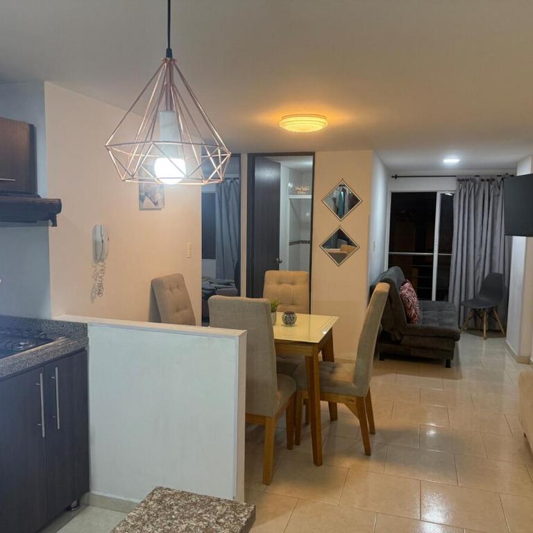 lindo apartamento con parqueadero - Two-Bedroom Apartment - 17