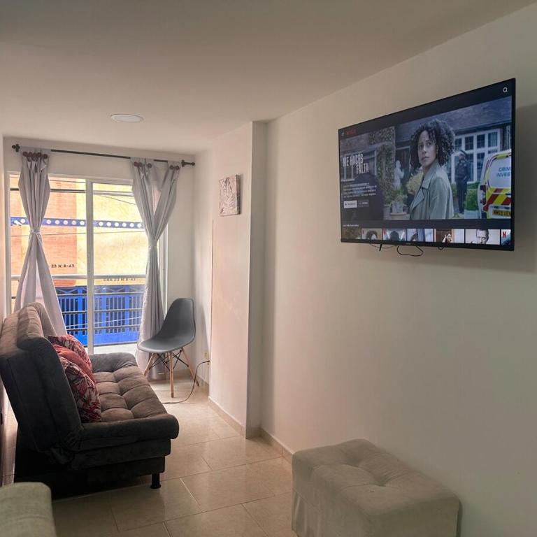 lindo apartamento con parqueadero - Two-Bedroom Apartment - 22