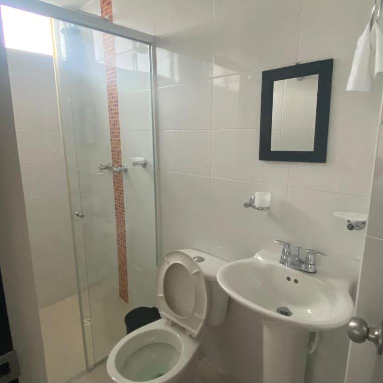 Impeccable and comfortable, all in one place! - Three-Bedroom Apartment - 18