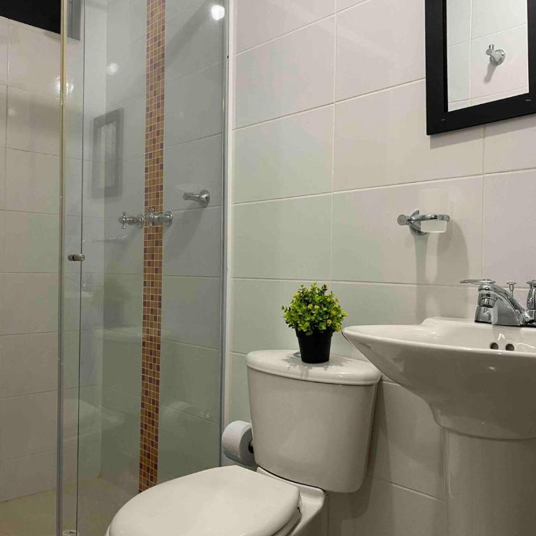 Impeccable and comfortable, all in one place! - Three-Bedroom Apartment - 33