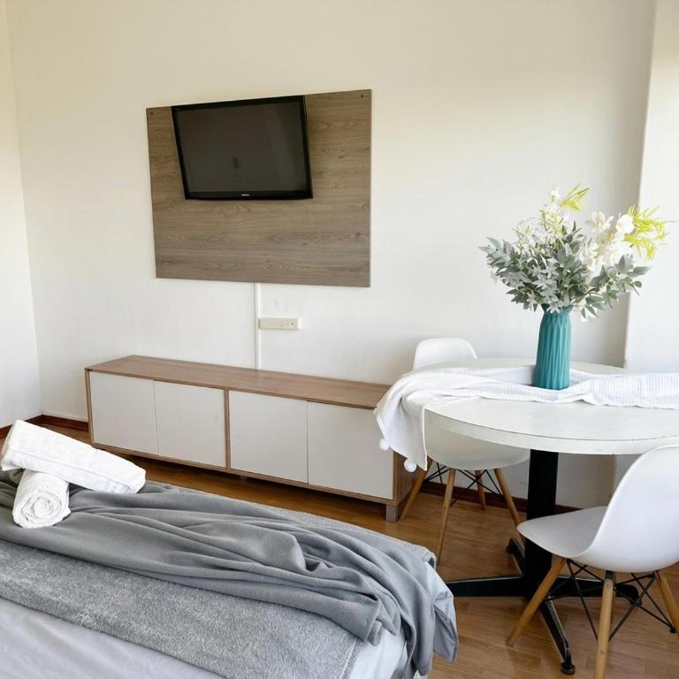 Dpto Moderno Céntrico con vista al Lago - Apartamento de 1 dormitorio con vistas al lago - 9
