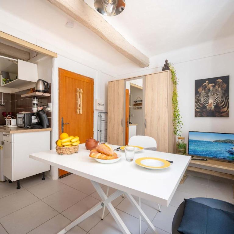 Studio cosy Les Roches - centre village - Monolocale - 9