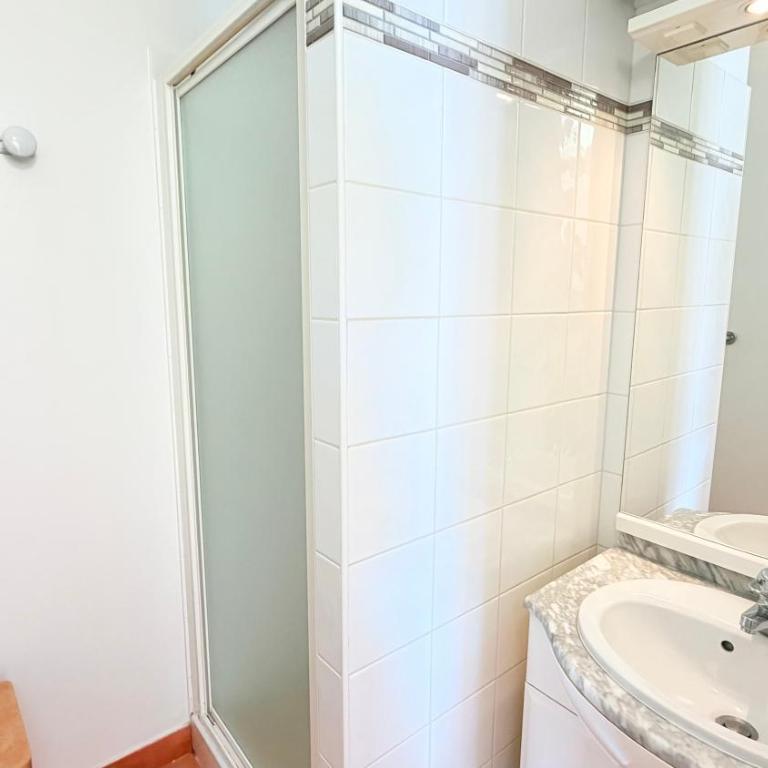 Appartement Resid Azur, piscine & forêt - Apartment mit 1 Schlafzimmer - 7