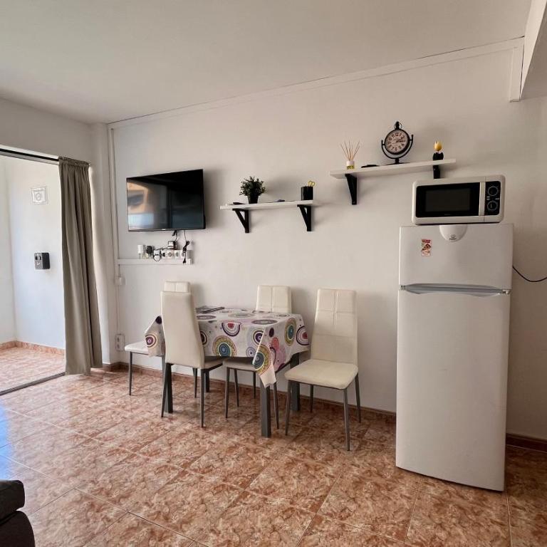 Estudio con piscina - Apartamento de 1 dormitorio - 8