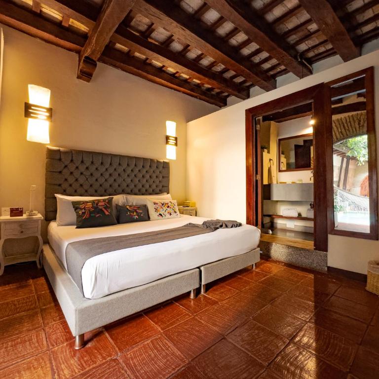 Casa Bugó Centro Histórico Hotel Boutique - Large Double Room - 9