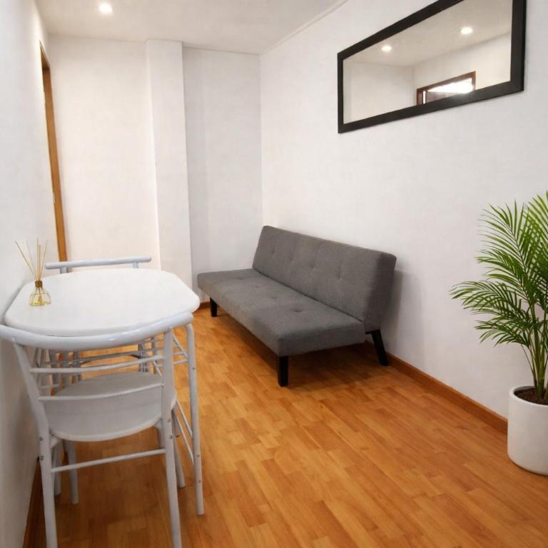 Apartaestudio con parqueadero cerca UPTC y Clínica Los Andes - Apartamento Estudio - 1 cama doble - 3