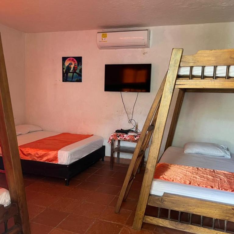 HOSTERIA y Camping PIEDRAS VERDES - Family Room with Garden View - 1