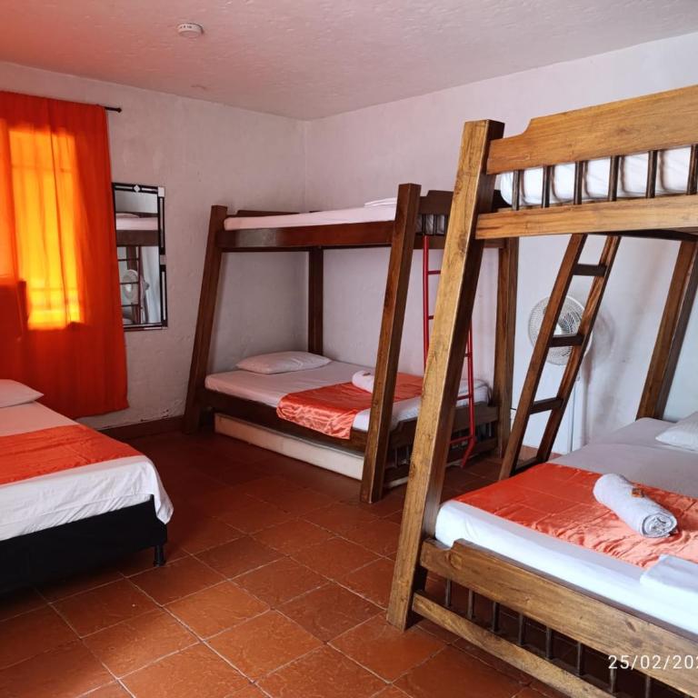 HOSTERIA y Camping PIEDRAS VERDES - Family Room with Garden View - 2