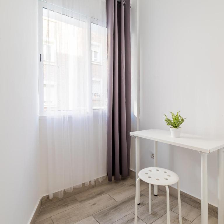 LooP Las Ventas - Double Room with Private Bathroom - 10