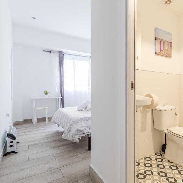 LooP Las Ventas - Double Room with Private Bathroom - 23