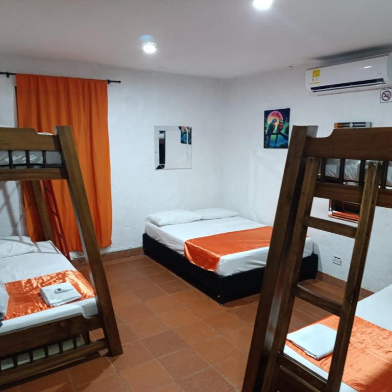 HOSTERIA y Camping PIEDRAS VERDES - Family Room with Garden View - 4