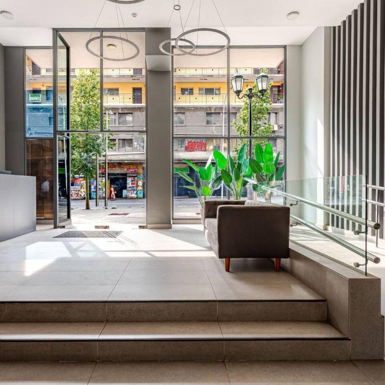 Departamento Suite moderno con ubicación privilegiada en el centro de Santiago, cercano a Palacio De La Moneda y lugares turísticos de la ciudad CON AIRE ACONDICIONADO - One-Bedroom Apartment - 1