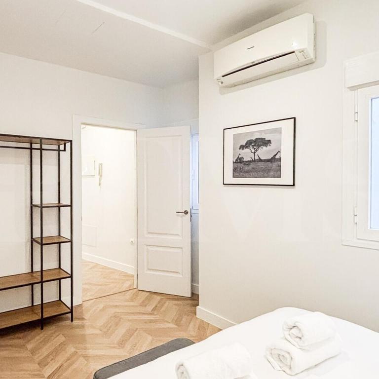 Modern 2-Bed Apartment, Heart of Málaga REMS - Apartamento de 2 dormitorios - 17