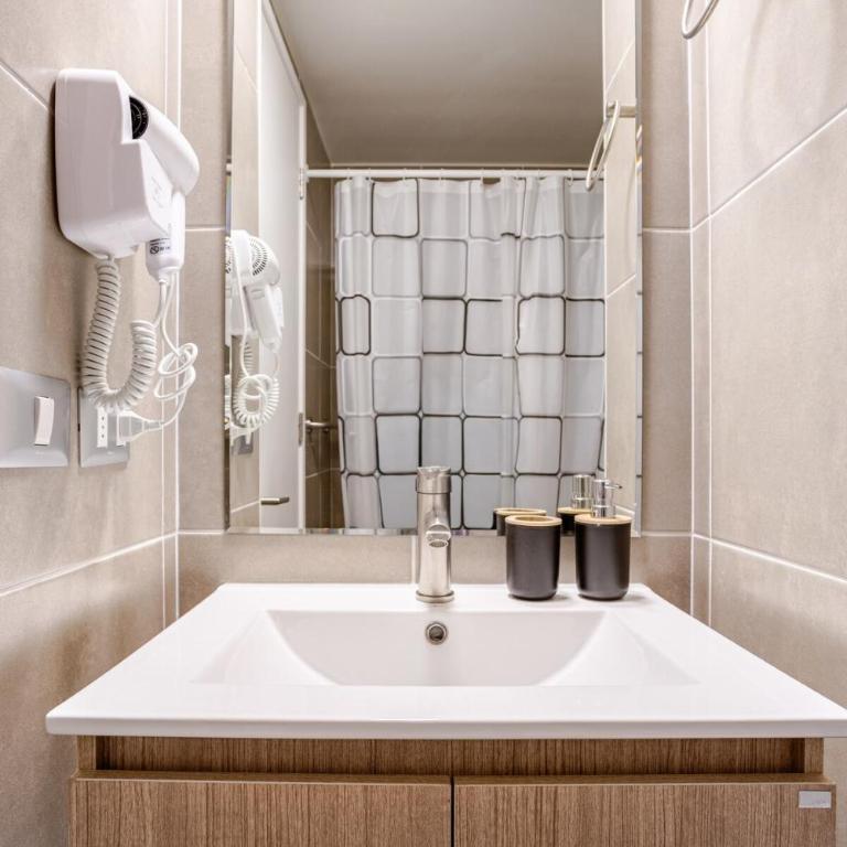 Departamento Suite moderno con ubicación privilegiada en el centro de Santiago, cercano a Palacio De La Moneda y lugares turísticos de la ciudad CON AIRE ACONDICIONADO - One-Bedroom Apartment - 11