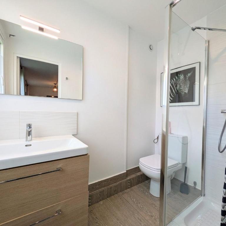 Séjour près du Parc des Buttes-Chaumont - Appartement - Rez-de-Chaussée - 4