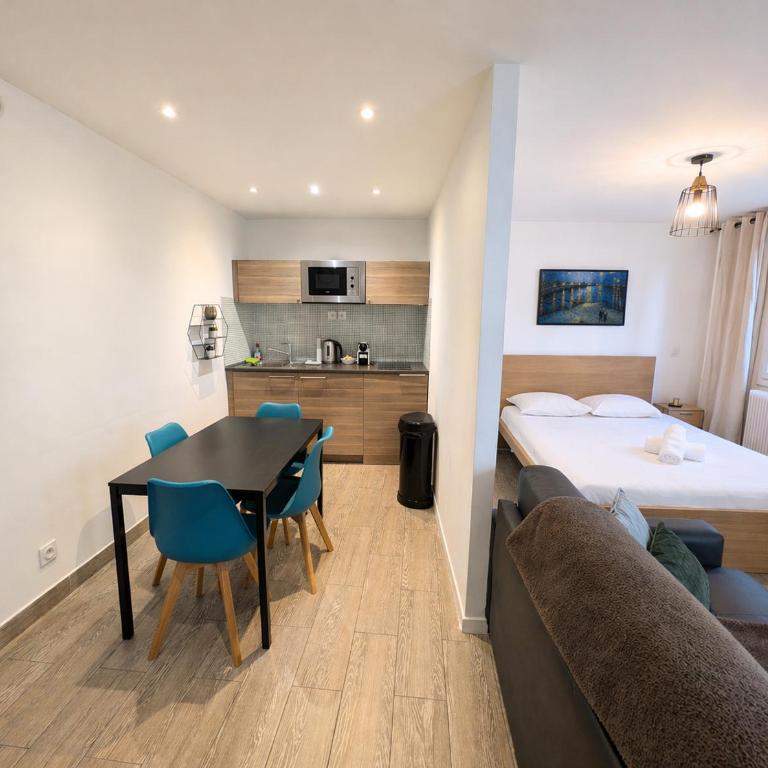 Séjour près du Parc des Buttes-Chaumont - Appartement - Rez-de-Chaussée - 5