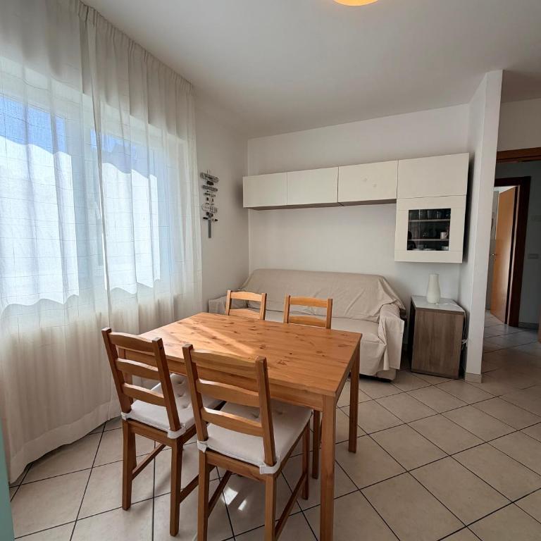 Appartamenti Bixio Leisure- Flexrent Immobiliare Abissinia - Two-Bedroom Apartment with Balcony - 11