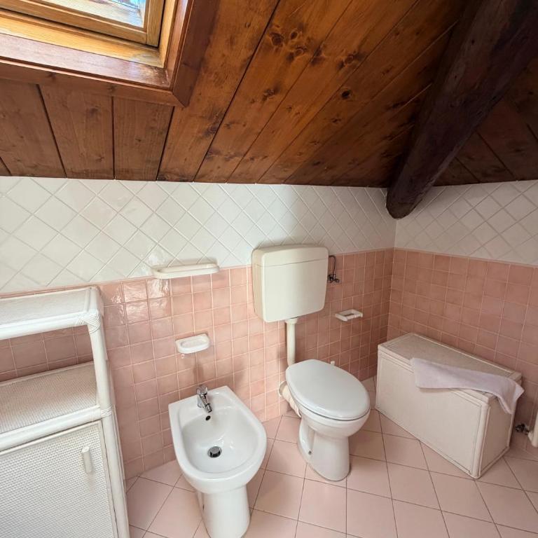 Appartamenti Bixio Leisure- Flexrent Immobiliare Abissinia - Two-Bedroom Apartment with Balcony - 12