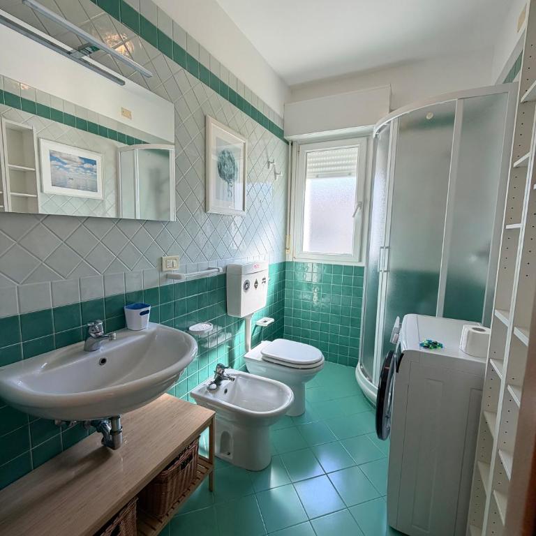 Appartamenti Bixio Leisure- Flexrent Immobiliare Abissinia - Two-Bedroom Apartment with Balcony - 20