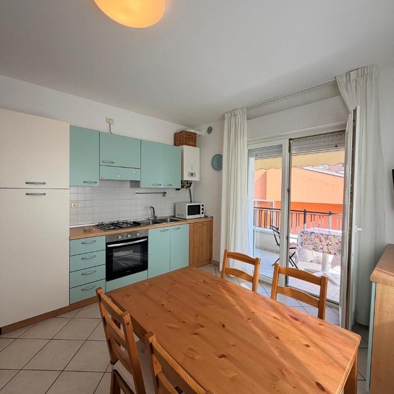 Appartamenti Bixio Leisure- Flexrent Immobiliare Abissinia - Two-Bedroom Apartment with Balcony - 23