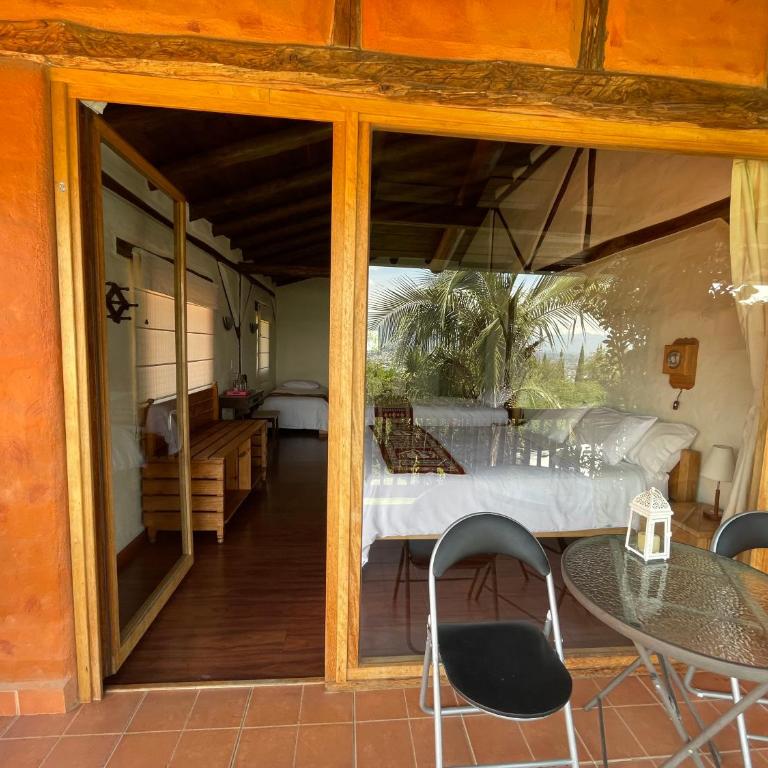 Ilatoa Lodge - Quadruple Room with Balcony - 5