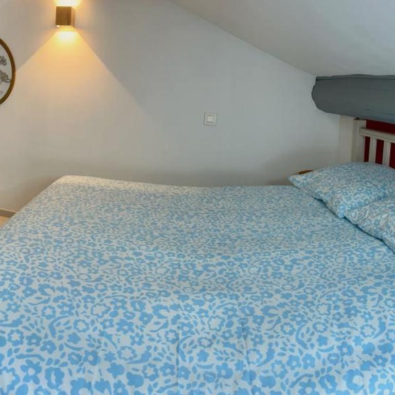 Notre Dame - One-Bedroom Apartment - 26