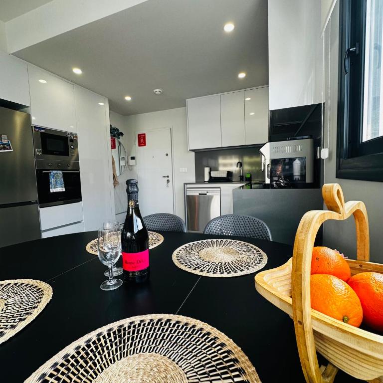 Modern Costa Blanca Apartment Pool, Gym & Terrace Close to the sea - Two-Bedroom Apartment - 9