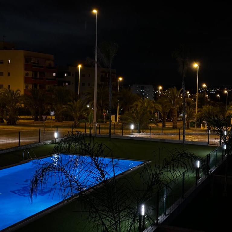 Modern Costa Blanca Apartment Pool, Gym & Terrace Close to the sea - Two-Bedroom Apartment - 17