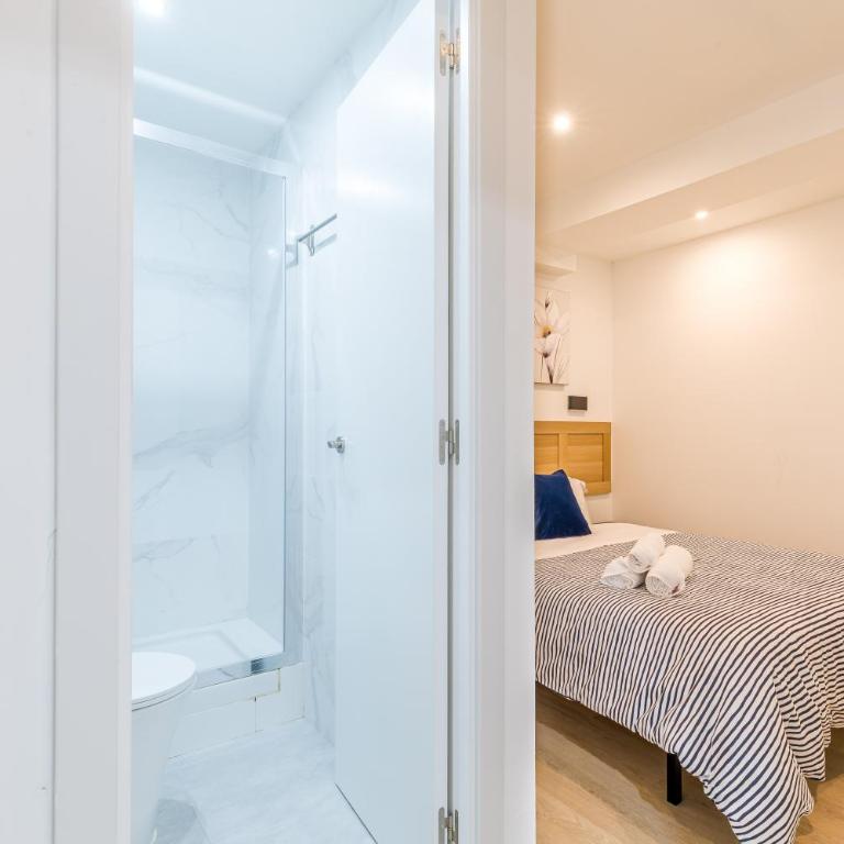 LooP Alcala - Economy Double Room - 14