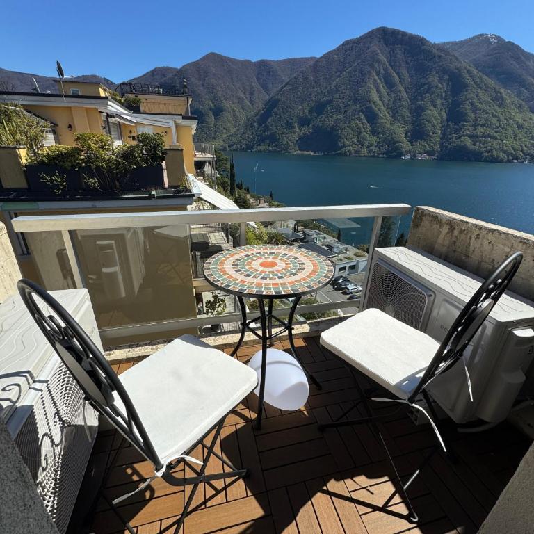 Attico con vista panoramica sul lago - due camere - Appartamento con 2 Camere da Letto e Vista Lago - 10
