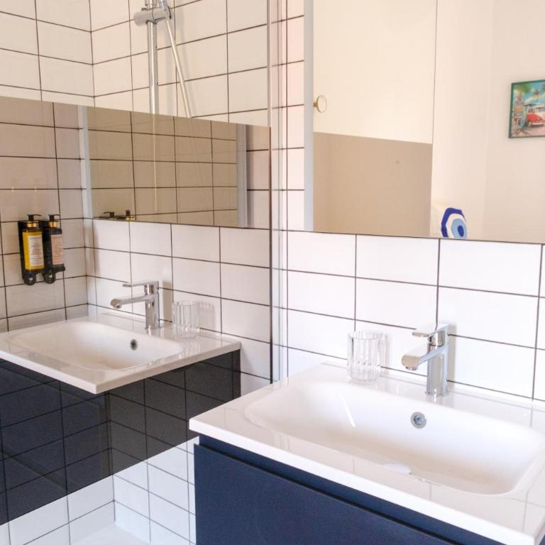 Les Suites du Parc - Elégance et lumière face au Parc Simone Veil appartement 2 chambres à 2 minutes des halles - Apartment mit 2 Schlafzimmern und Balkon - 17