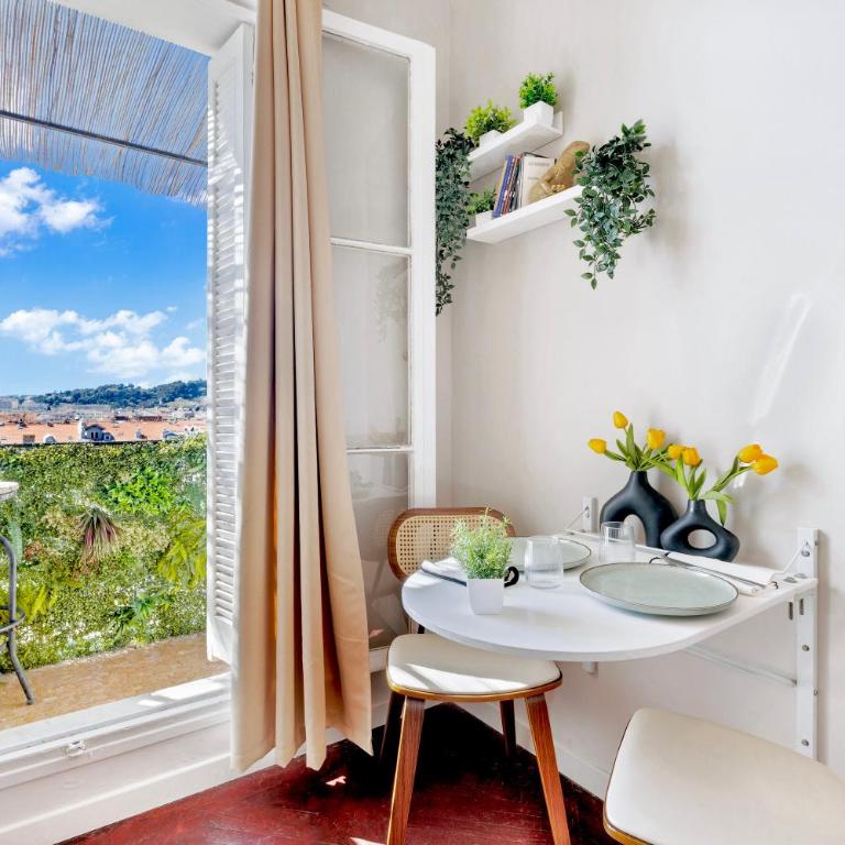 HYPER Centre - Balcon - Calme - Climatisation - Wifi - Tramway - Cuisine équipé - Appartement 1 Chambre - 5