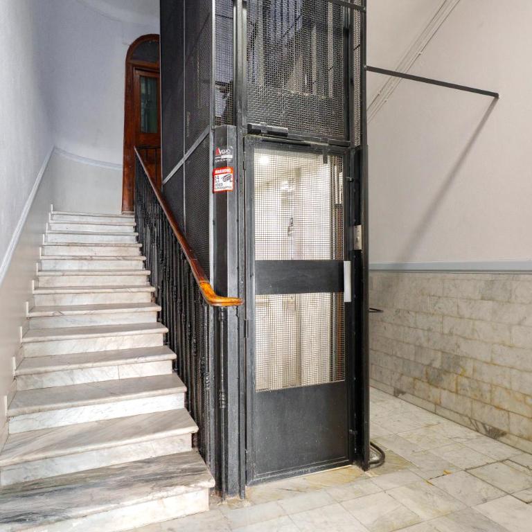 HYPER Centre - Balcon - Calme - Climatisation - Wifi - Tramway - Cuisine équipé - Appartement 1 Chambre - 17